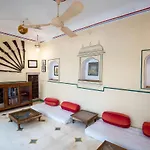 Stayvista\'S Jaipura Garh - Traditional Architecture, Vast Lawn, Expansive Courtyard & Fun Activities