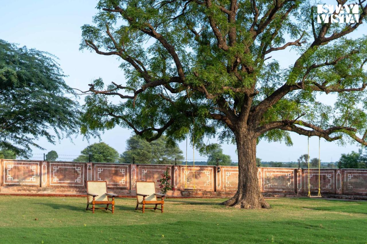 Jaipura Garh: Traditional Charm With Spacious Grounds And Activities Villa Jaipur